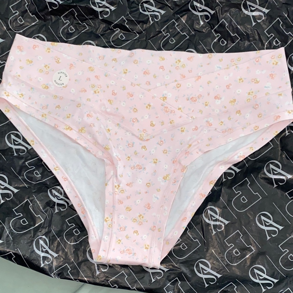 Aeropostale Pink Floral Hipster Briefs